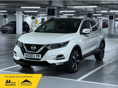 Nissan Qashqai  1.3 DIG-T Tekna SUV 5dr Petrol Manual Euro 6 (s/s) (160 ps)