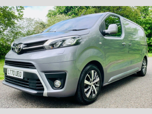 Toyota Proace  2.0 D Design