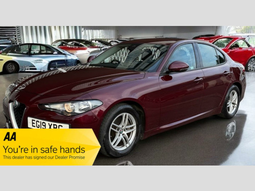 Alfa Romeo Giulia  2.0T Giulia Auto Euro 6 (s/s) 4dr