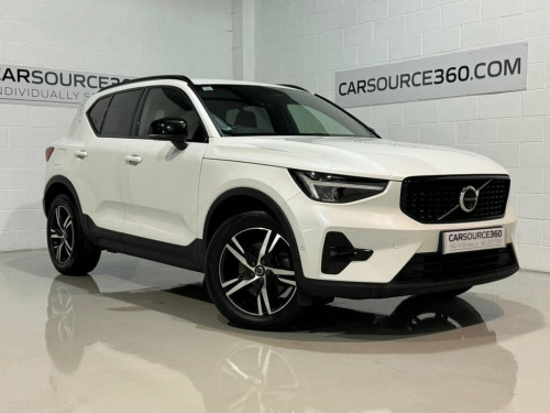 Volvo XC40  2.0 B3 MHEV Plus SUV 5dr Petrol Hybrid DCT Auto Eu 