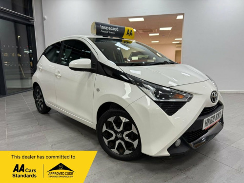 Toyota AYGO  1.0 VVT-i x-plore Hatchback 5dr Petrol x-shift Eur