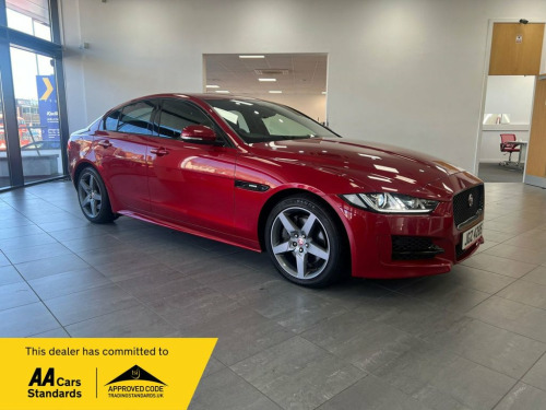 Jaguar XE  2.0d R-Sport Saloon 4dr Diesel Auto AWD Euro 6 (s/