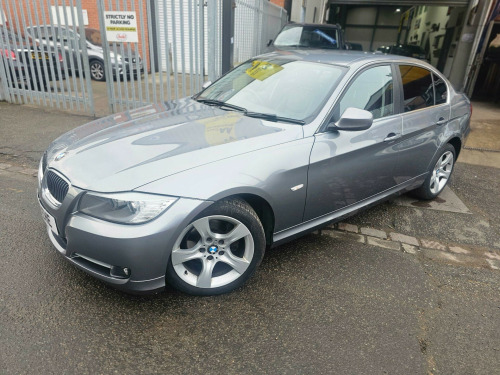 BMW 3 Series  2.0 320i Exclusive Edition Steptronic Euro 5 4dr