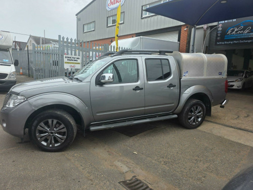 Nissan Navara  2.5 dCi Tekna Auto 4WD Euro 5 4dr
