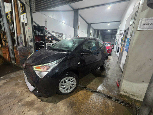 Toyota AYGO  1.0 VVT-i x-play Euro 6 5dr (Safety Sense) 