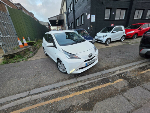 Toyota AYGO  1.0 VVT-i x-pression x-wave Euro 5 5dr Euro 5 
