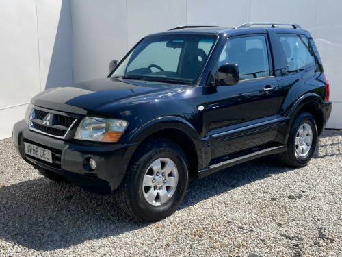 Mitsubishi Shogun  3.2 DI-D Equippe 3dr