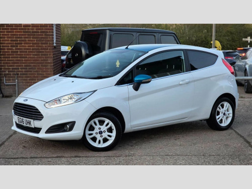 Ford Fiesta  1.0T EcoBoost Zetec White Edition Euro 6 (s/s) 3dr