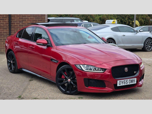 Jaguar XE  3.0 V6 S Auto Euro 6 (s/s) 4dr