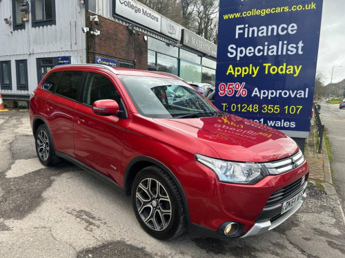 Mitsubishi Outlander  2.3 DI-D GX 3 5d 147 BHP, 2 Owners from new, 7 Sea