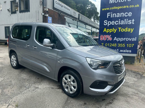 Vauxhall Combo  2019/69 1.2 ENERGY S/S 5d 109 BHP 5 Seater, One ow