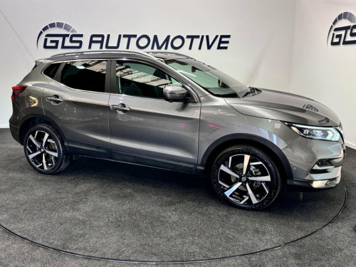 Nissan Qashqai  1.3 DIG-T TEKNA 140 BHP SAT NAV + GLASS SUNROOF + 