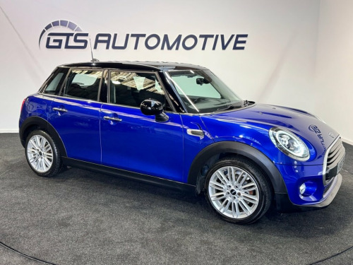 MINI Hatch  1.5 COOPER FIVE DOOR 135 BHP CHILLI PACK + SAT NAV