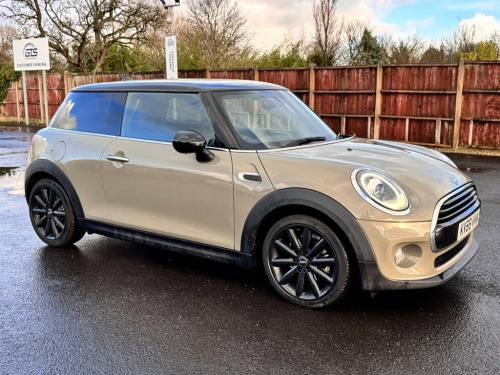 MINI Hatch  1.5 COOPER THREE DOOR STEPTRONIC AUTO 136 BHP CHIL