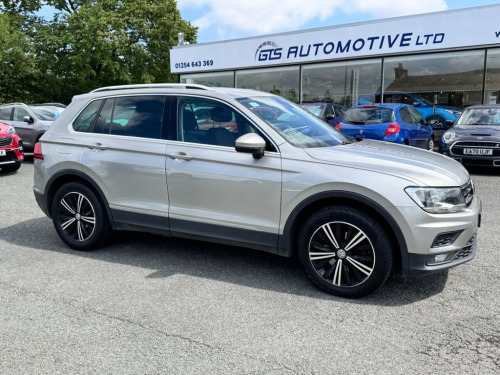 Volkswagen Tiguan  2.0 TDI SE NAVIGATION 4MOTION 4WD 150 bhp