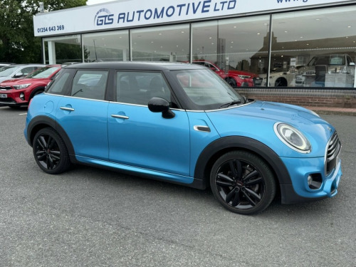 MINI Hatch  1.5 COOPER SPORT FIVE DOOR 135 BHP + NAVIGATION + 