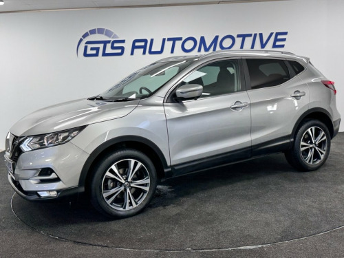 Nissan Qashqai  1.5 dCi N-CONNECTA 110 BHP + SAT NAV + GLASS SUNRO