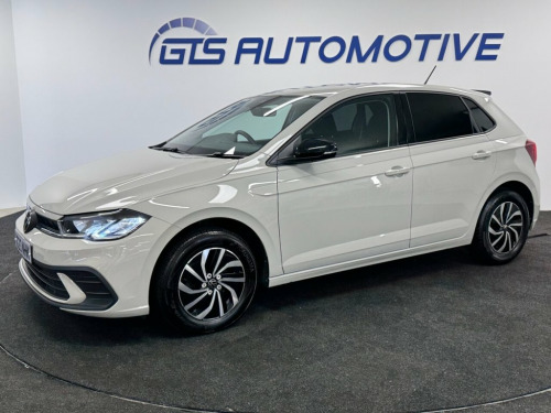 Volkswagen Polo  1.0 TSI LIFE FIVE DOOR 95 BHP + APPLE CAR PLAY + P