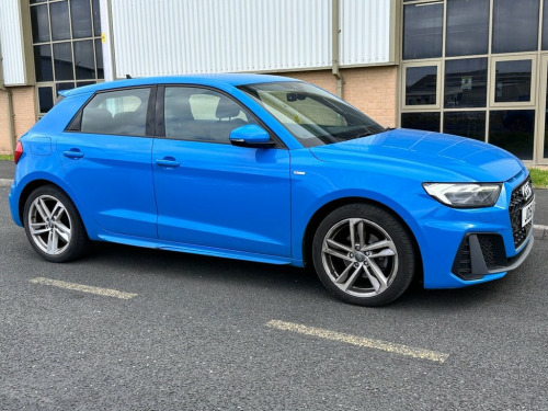 Audi A1  1.5 TFSI 35 S-LINE 150 BHP + SAT NAV + VIRTUAL DAS