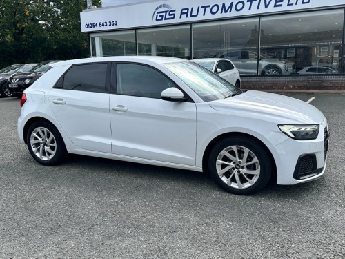 Audi A1  1.0 TFSI 25 SPORT FIVE DOOR (95 BHP