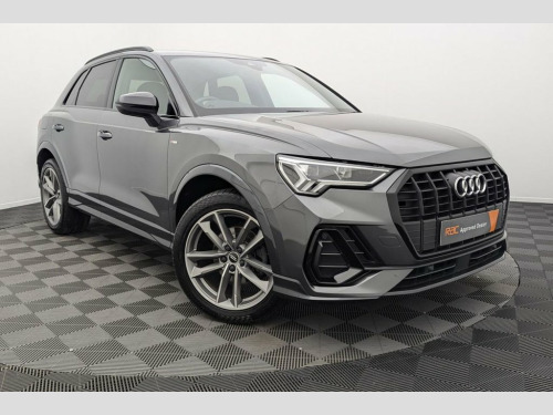 Audi Q3  1.5 TFSI S LINE BLACK EDITION MHEV 5d 148 BHP Awar