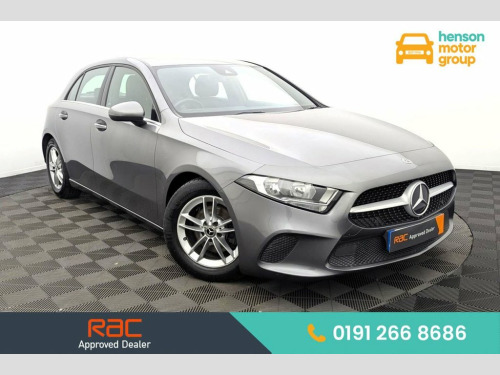 Mercedes-Benz A-Class A180 1.3 A180 SE Hatchback 5dr Petrol Manual Euro 6 (s/