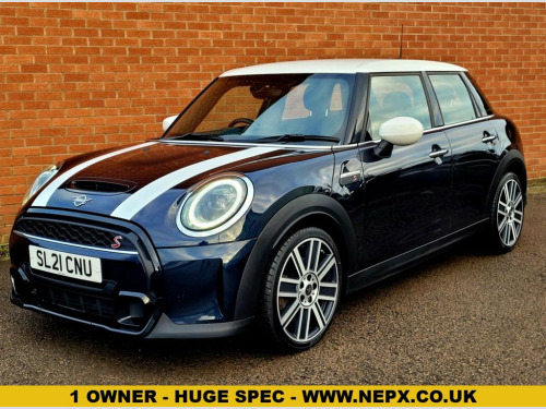 MINI Hatch  2.0 Cooper S Exclusive Hatchback 5dr Petrol Manual