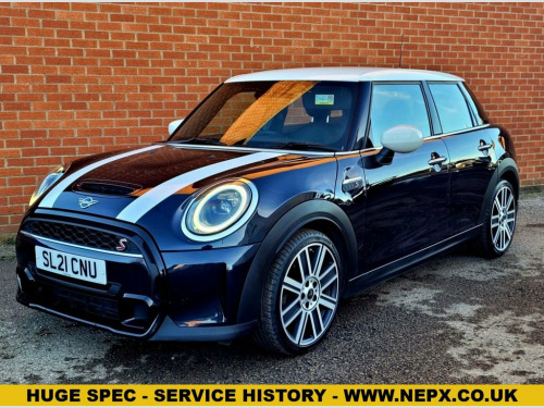 MINI Hatch  2.0 Cooper S Exclusive Hatchback 5dr Petrol Manual