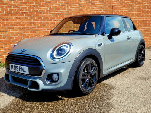 MINI Hatch  1.5 Cooper Sport Hatchback 3dr Petrol Manual Euro 