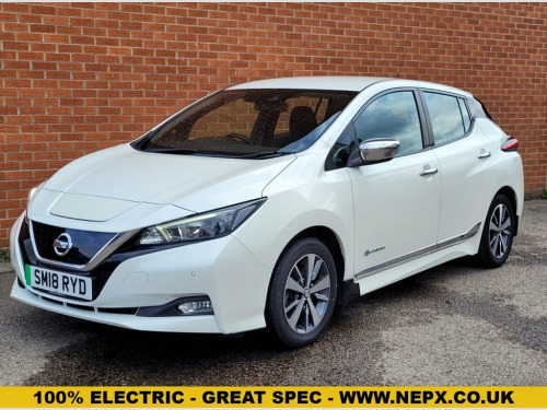Nissan Leaf  40kWh Acenta Hatchback 5dr Electric Auto (150 ps)