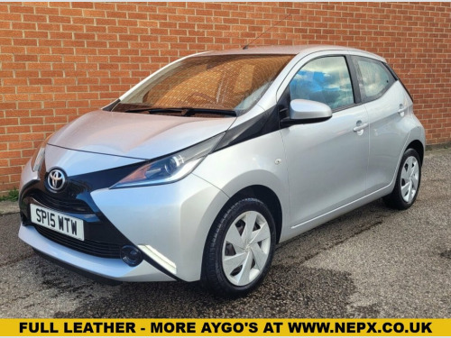 Toyota AYGO  1.0 VVT-i x-play Hatchback 5dr Petrol Manual Euro 