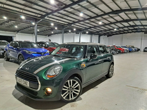 MINI Hatch  1.5 Cooper Seven Auto Euro 6 (s/s) 5dr