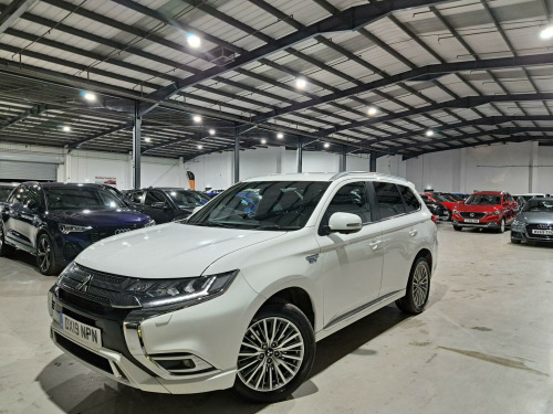 Mitsubishi Outlander  2.4h TwinMotor 13.8kWh 4h CVT 4WD Euro 6 (s/s) 5dr