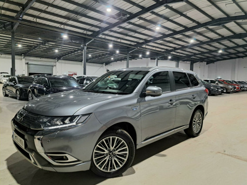 Mitsubishi Outlander  2.4h TwinMotor 13.8kWh 4hs CVT 4WD Euro 6 (s/s) 5dr