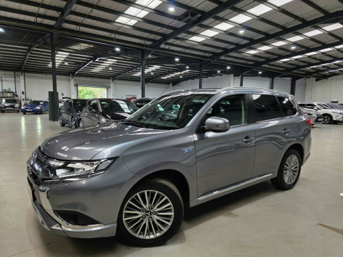 Mitsubishi Outlander  2.4h TwinMotor 13.8kWh Design CVT 4WD Euro 6 (s/s) 5dr