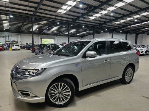 Mitsubishi Outlander  2.4h TwinMotor 13.8kWh 4h CVT 4WD Euro 6 (s/s) 5dr