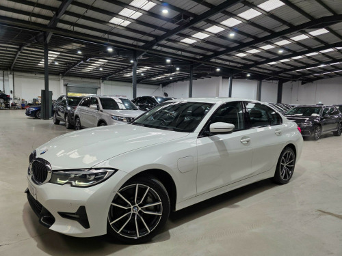 BMW 3 Series  2.0 330e 12kWh Sport Pro Auto Euro 6 (s/s) 4dr
