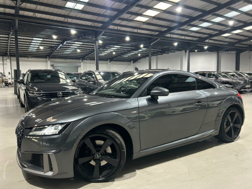 Audi TT  2.0 TFSI 40 S line S Tronic Euro 6 (s/s) 3dr