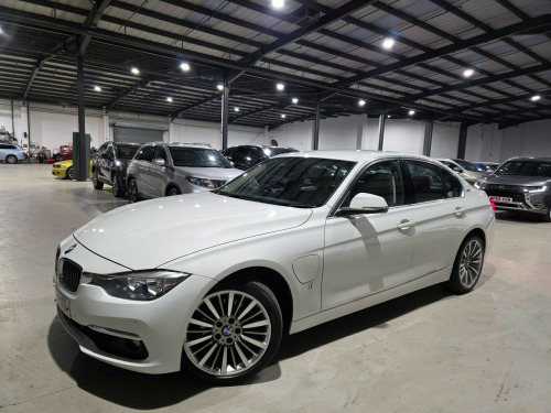 BMW 3 Series  2.0 330e 7.6kWh Luxury Auto Euro 6 (s/s) 4dr