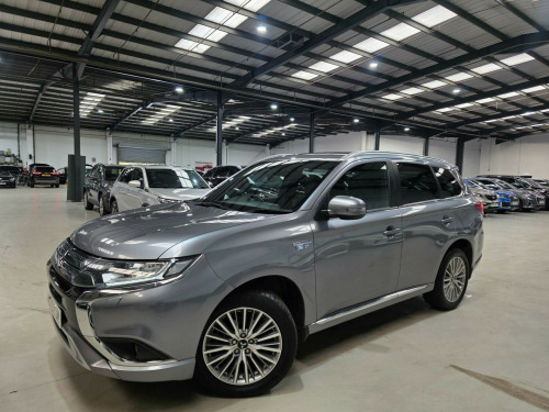 Mitsubishi Outlander  2.4h TwinMotor 13.8kWh Dynamic CVT 4WD Euro 6 (s/s) 5dr