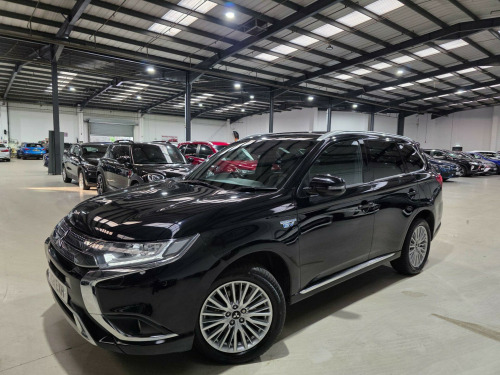 Mitsubishi Outlander  2.4h TwinMotor 13.8kWh Dynamic CVT 4WD Euro 6 (s/s) 5dr