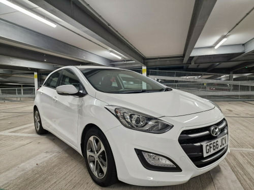 Hyundai i30  CRDI SE NAV BLUE DRIVE 5-Door