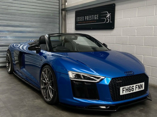 Audi R8  Spyder Quattro V10 Semi-Auto 4WD