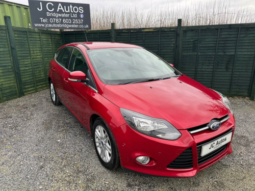 Ford Focus  1.6 TDCi Titanium Euro 5 (s/s) 5dr