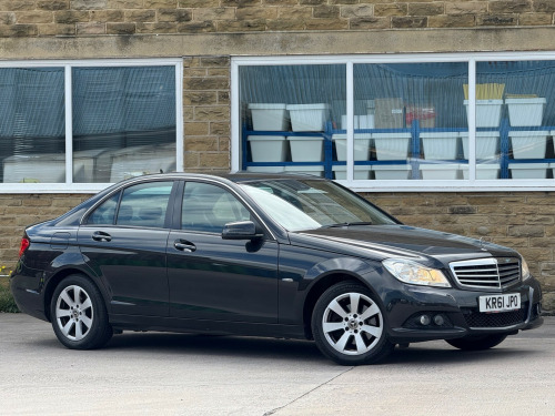 Mercedes-Benz C-Class C220 C220 CDI BLUEEFFICIENCY SE 4-Door