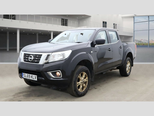 Nissan Navara  DCI ACENTA SHR DCB AIR CON TOW BAR SPACE SAVER SPARE WHEELMETALLIC PAINT