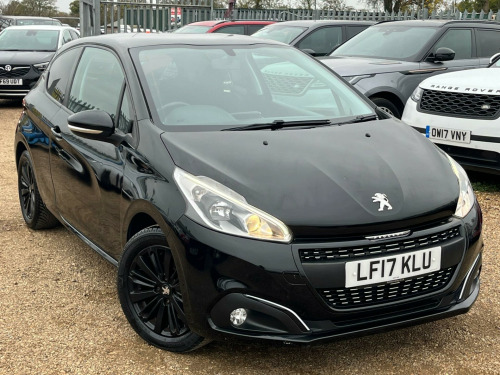 Peugeot 208  1.2 PureTech Black Edition Euro 6 3dr