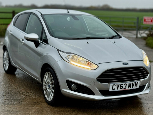 Ford Fiesta  1.0T EcoBoost Titanium Euro 5 (s/s) 5dr 