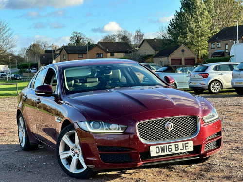 Jaguar XE  2.0d Portfolio Auto AWD Euro 6 (s/s) 4dr