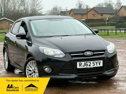 Ford Focus  1.0T EcoBoost Zetec Euro 5 (s/s) 5dr 